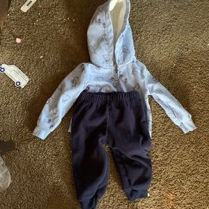 9 months Jacket and Sweatpants